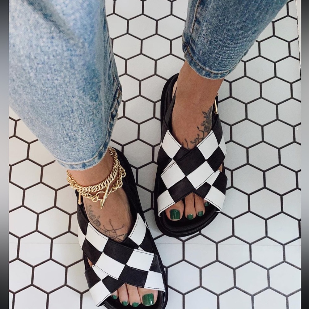 ALOHAS Marshmallow Scacchi Black & White Sandal SZ 39